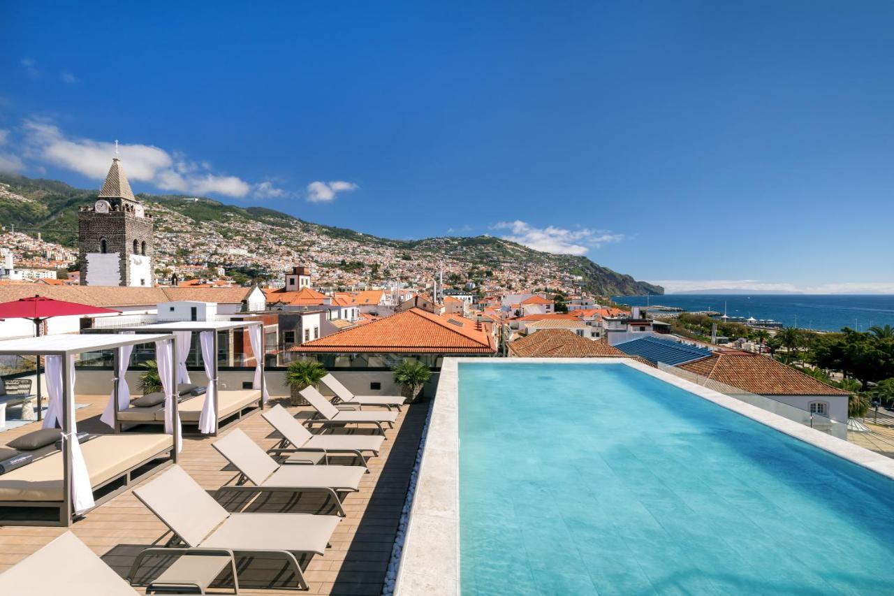 Hotel Barcelo Funchal Oldtown Zewnętrze zdjęcie The rooftop pool at the Hotel Porto Santo