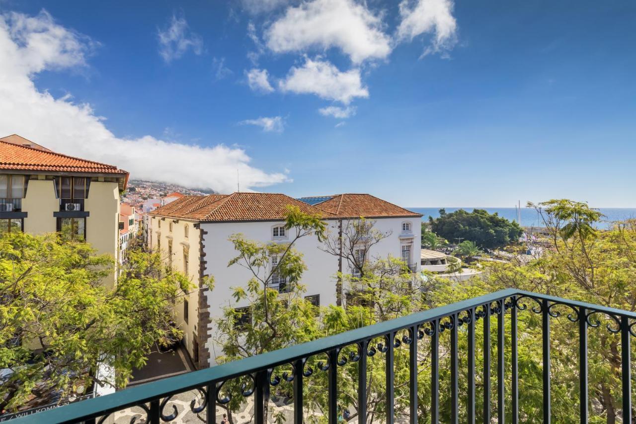 Hotel Barcelo Funchal Oldtown Zewnętrze zdjęcie View from the balcony of the house of the writer, in Funchal, Madeira